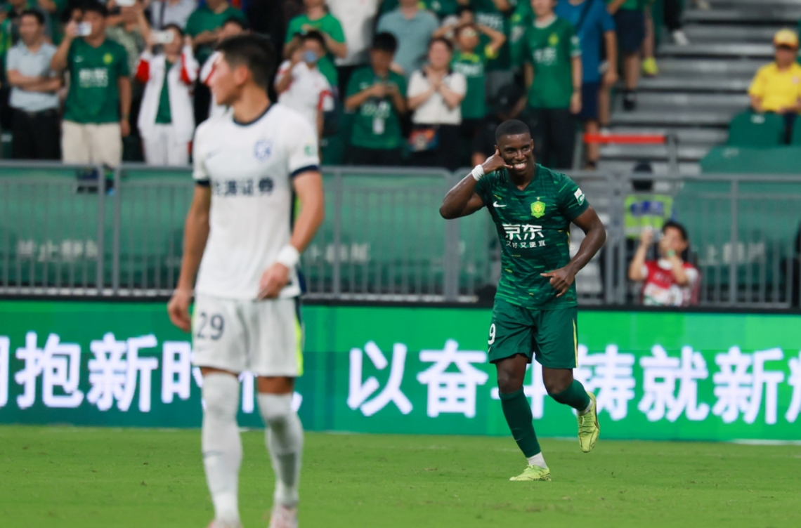 林良铭传射建功,国安4-0大胜武汉三镇,豪取四连胜宣战山东泰山